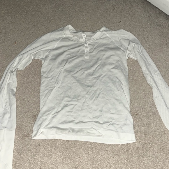 White Lululemon Swiftly Tech race length size 4 - Picture 3 of 5